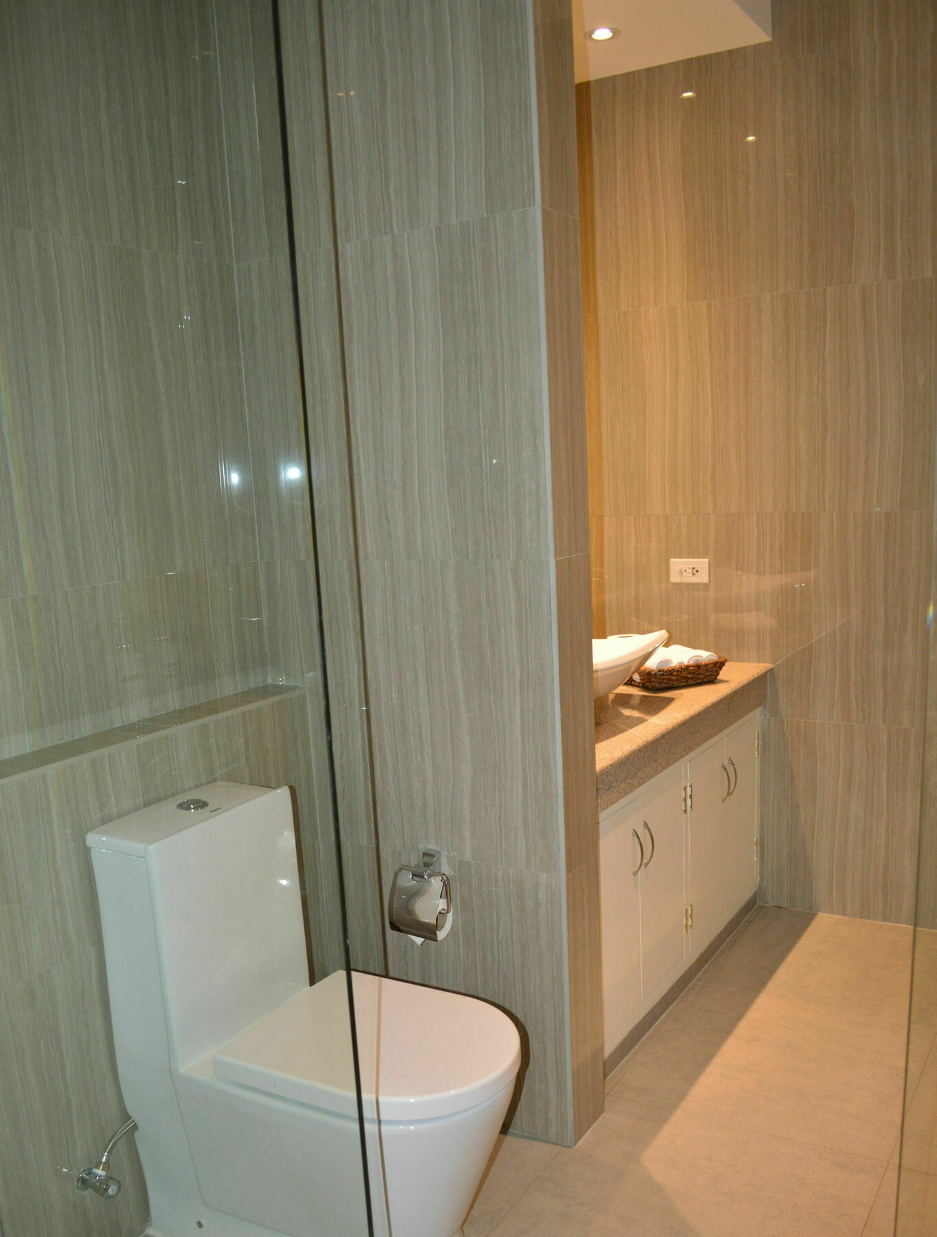 Kingsley'S Hotel And Gastro Pub Mabalacat Экстерьер фото