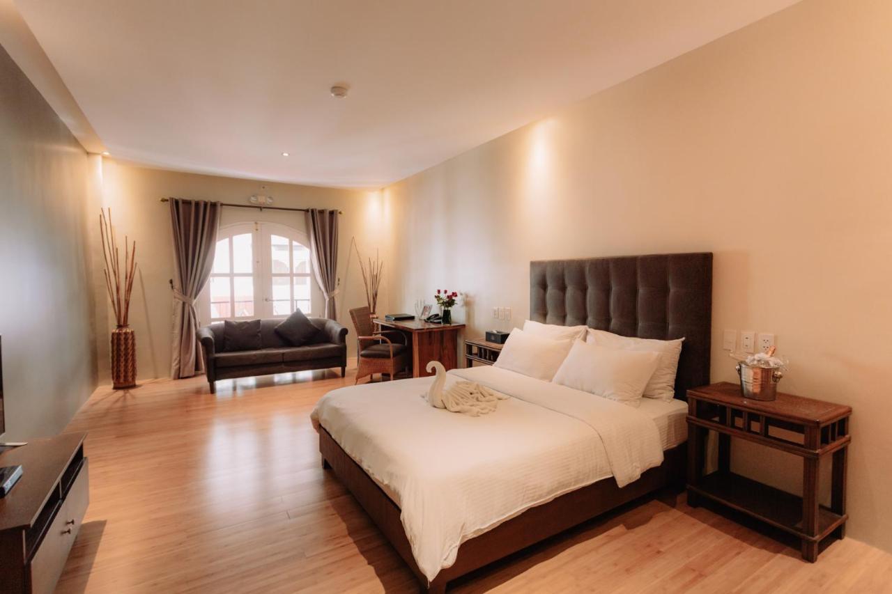 Kingsley'S Hotel And Gastro Pub Mabalacat Экстерьер фото